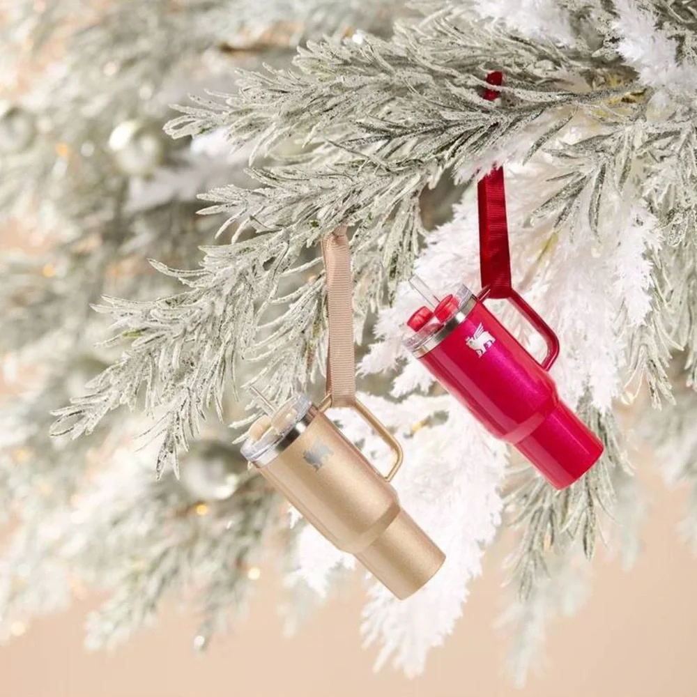 Stanley LIMITED EDITION 2024 Mini Quencher Keychain Ornament